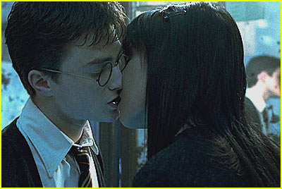 Daniel Radcliffe And Emma Watson Kissing