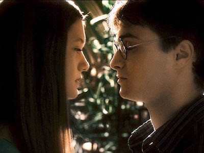 Daniel Radcliffe Kissing Girlfriend
