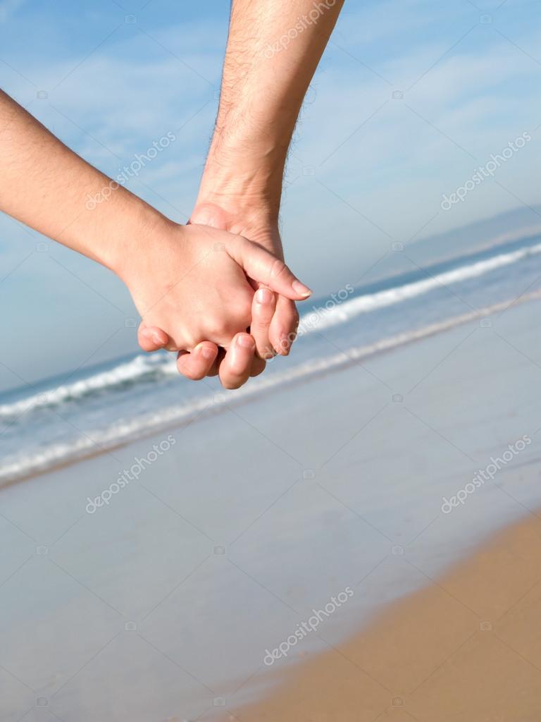 Pictures Of Lovers Holding Hands